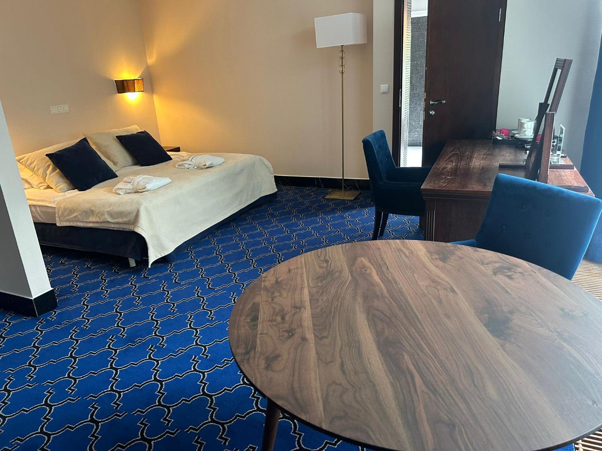 Hotel Czarny Potok Resort Spa & Conference クリニツァ・ズドルイ エクステリア 写真