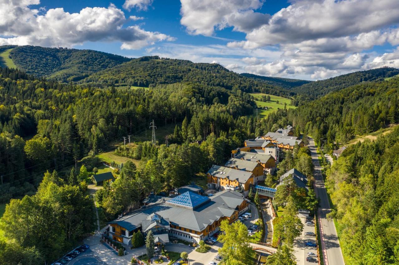 Hotel Czarny Potok Resort Spa & Conference クリニツァ・ズドルイ エクステリア 写真
